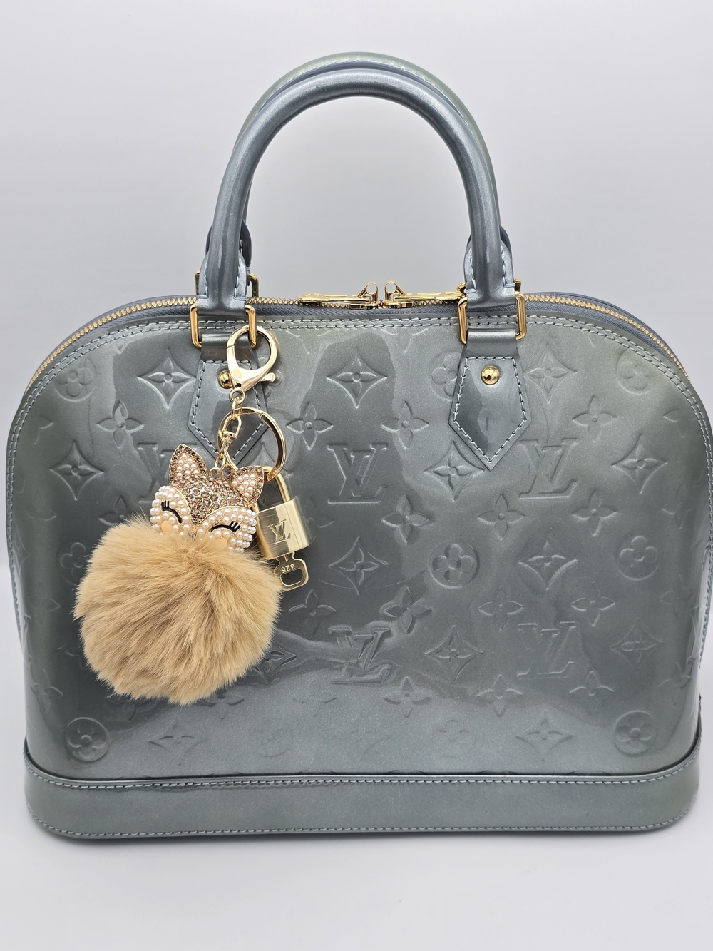 Authentic Louis Vuitton Gold Padlock 🔐 + Unbranded Cat Tan Pom Pom Charm - Picture 11 of 12